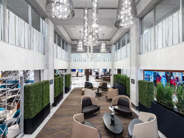 Top 10 cheap hotels in Toronto