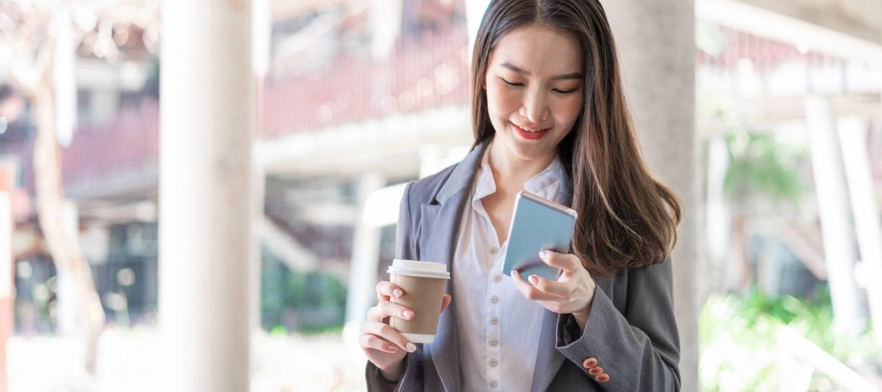 Young investor hybrid investor