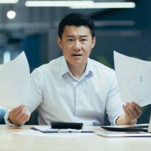 Shocked investor