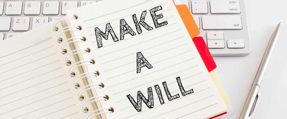 Word text Make a will on white paper on office table / business concept