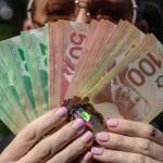 Canadian dollars, money