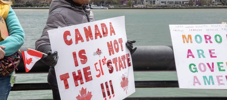 Buy Canadian sign