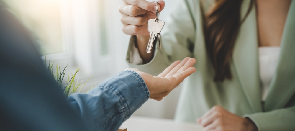 Trade cash for house keys