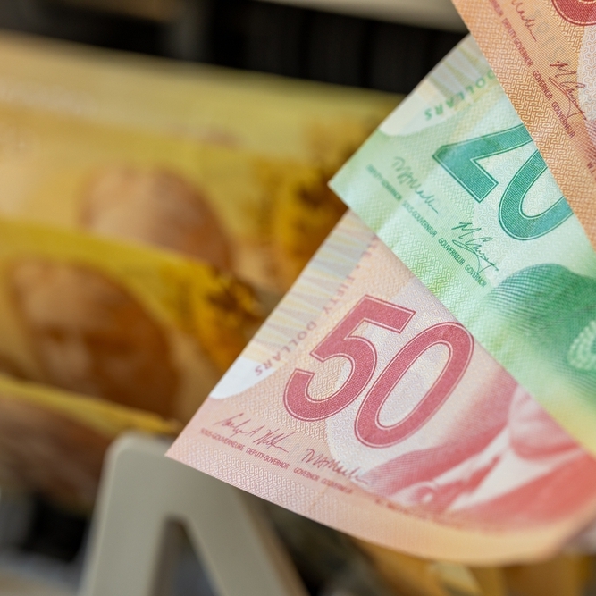 Image of Canadian paper currency