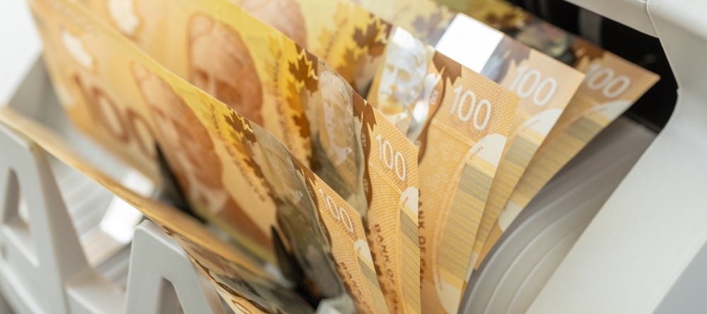Canadian $100 bills in counting machine