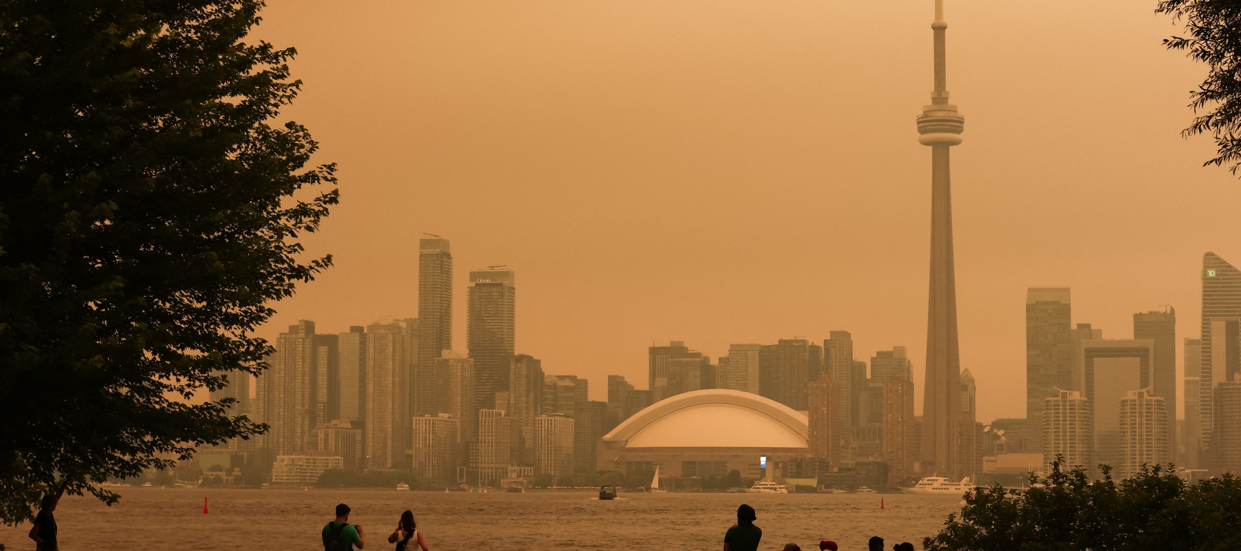 Impact of wildfires on Toronto skyline