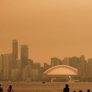Impact of wildfires on Toronto skyline