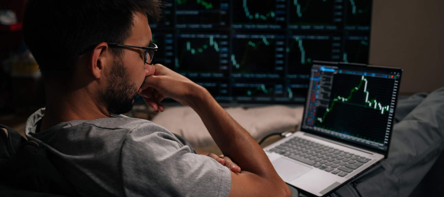 Stressed stock investor