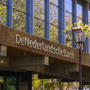 De Nederlandsche Bank (DNB) exterior and bars of gold