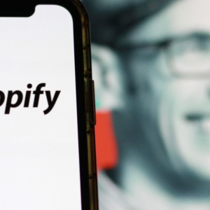 Shopify logo and CEO Tobias Lütke