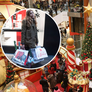 Toronto Eaton Centre holiday shoppers