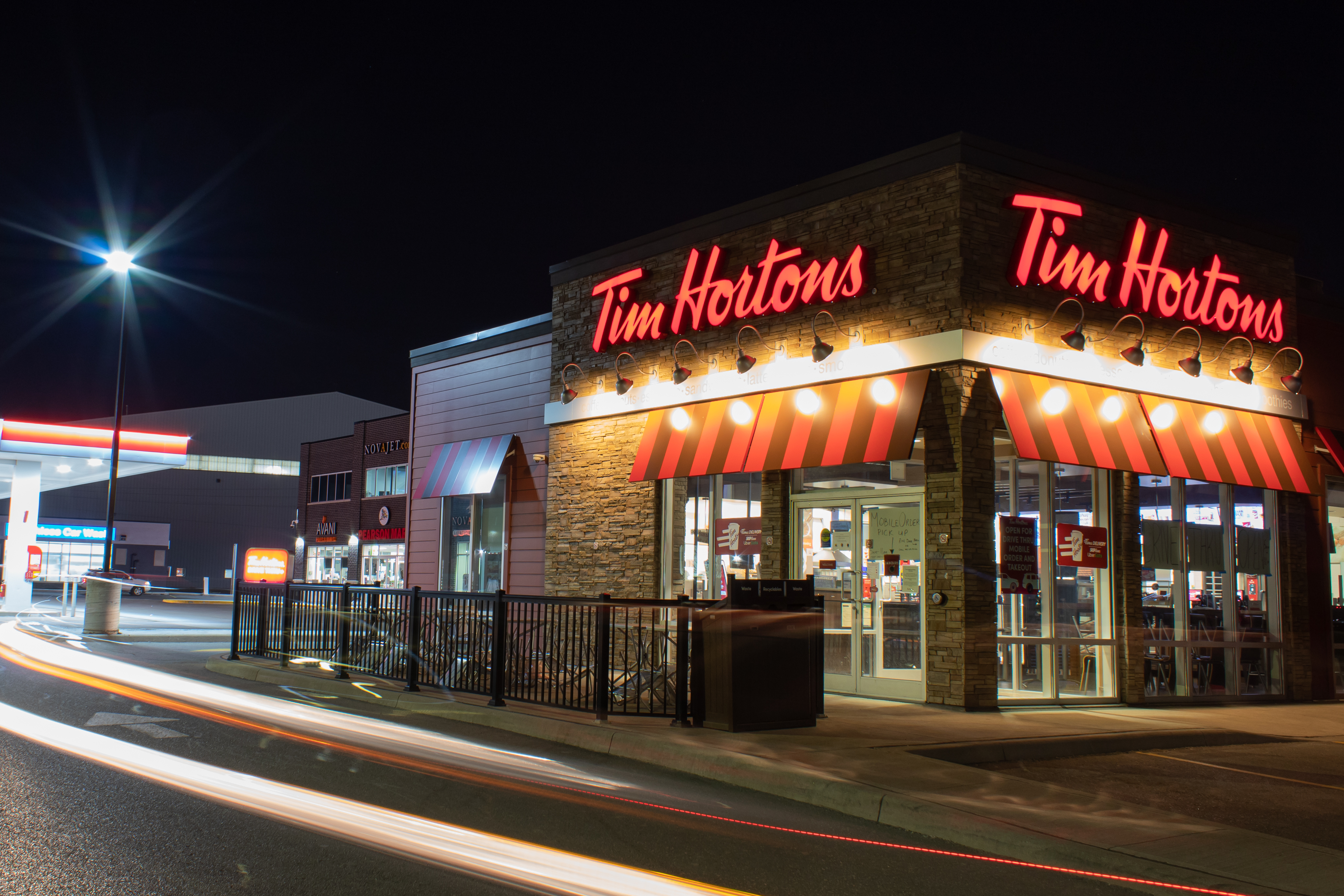 restaurant review, Tim Hortons